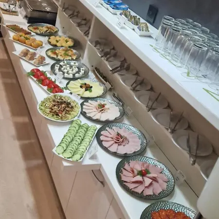 Hotel Garni Zen Free Parking 4*