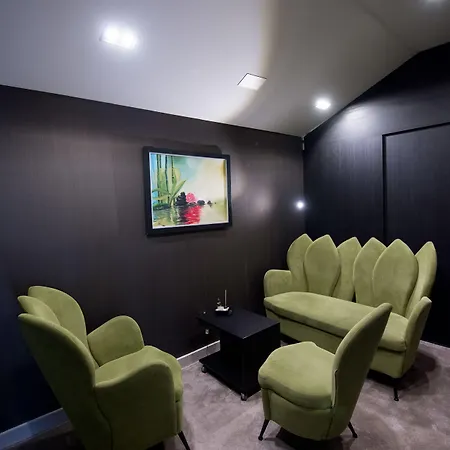 Garni Zen Free Parking Hotel 4*