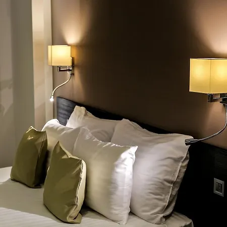 Garni Zen Free Parking Ni